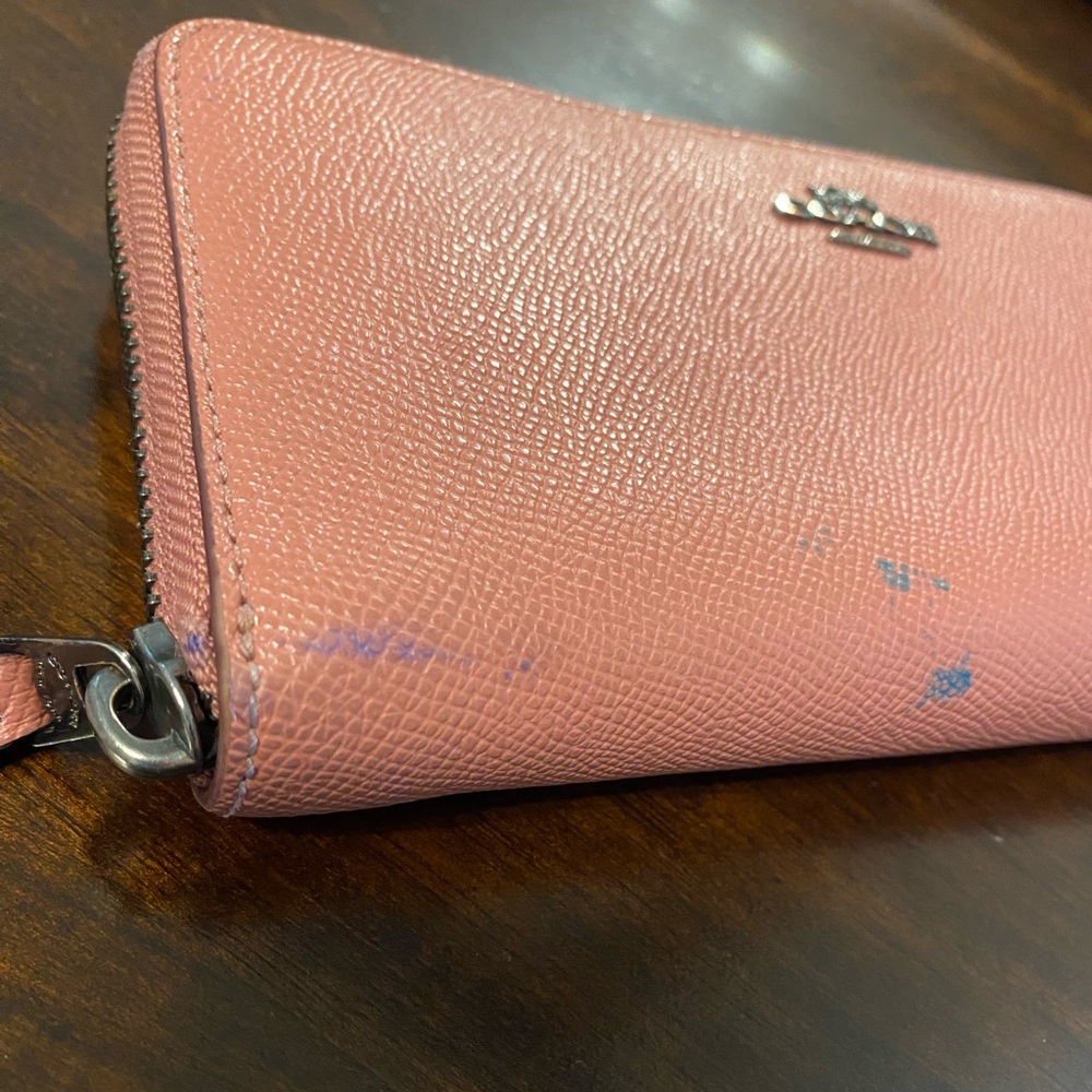 COACH Crossgrain Leather Accordion Zip Wallet - Picture 10 of 16